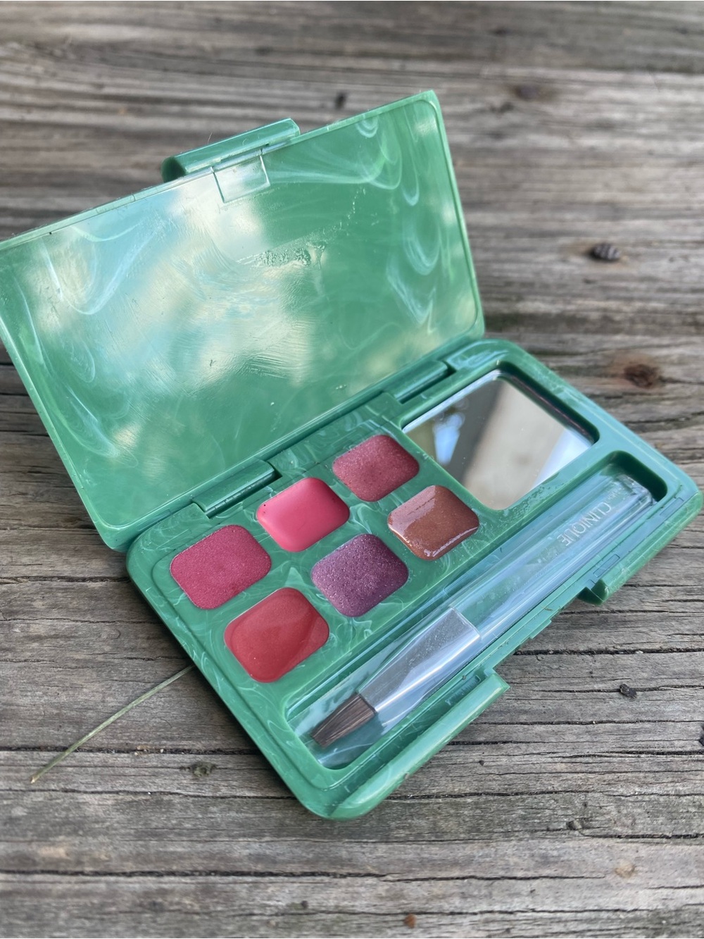 CLINIQUE- Mini Lip Palette with Pink, Red and Mauve Shades